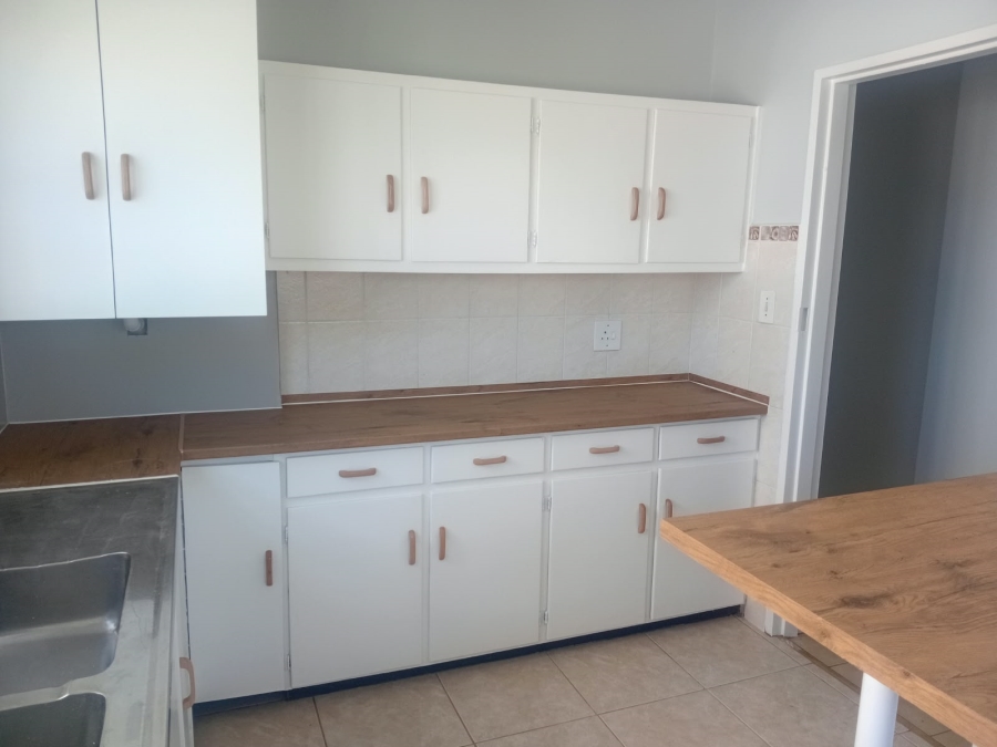 To Let 2 Bedroom Property for Rent in Strand Central Western Cape